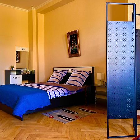 Old Ubani Apartment Tbilisi ภายนอก รูปภาพ