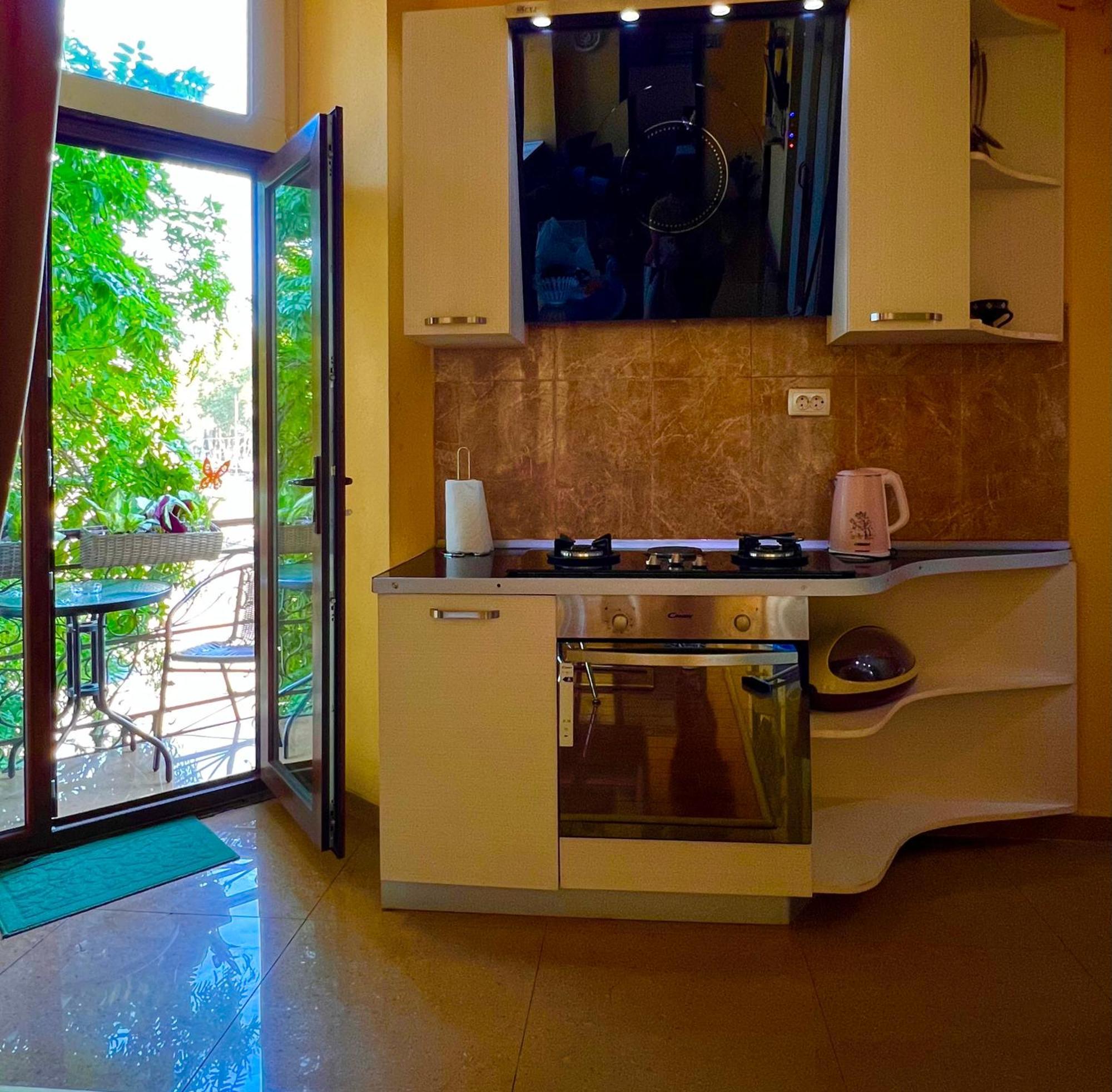 Old Ubani Apartment Tbilisi ภายนอก รูปภาพ