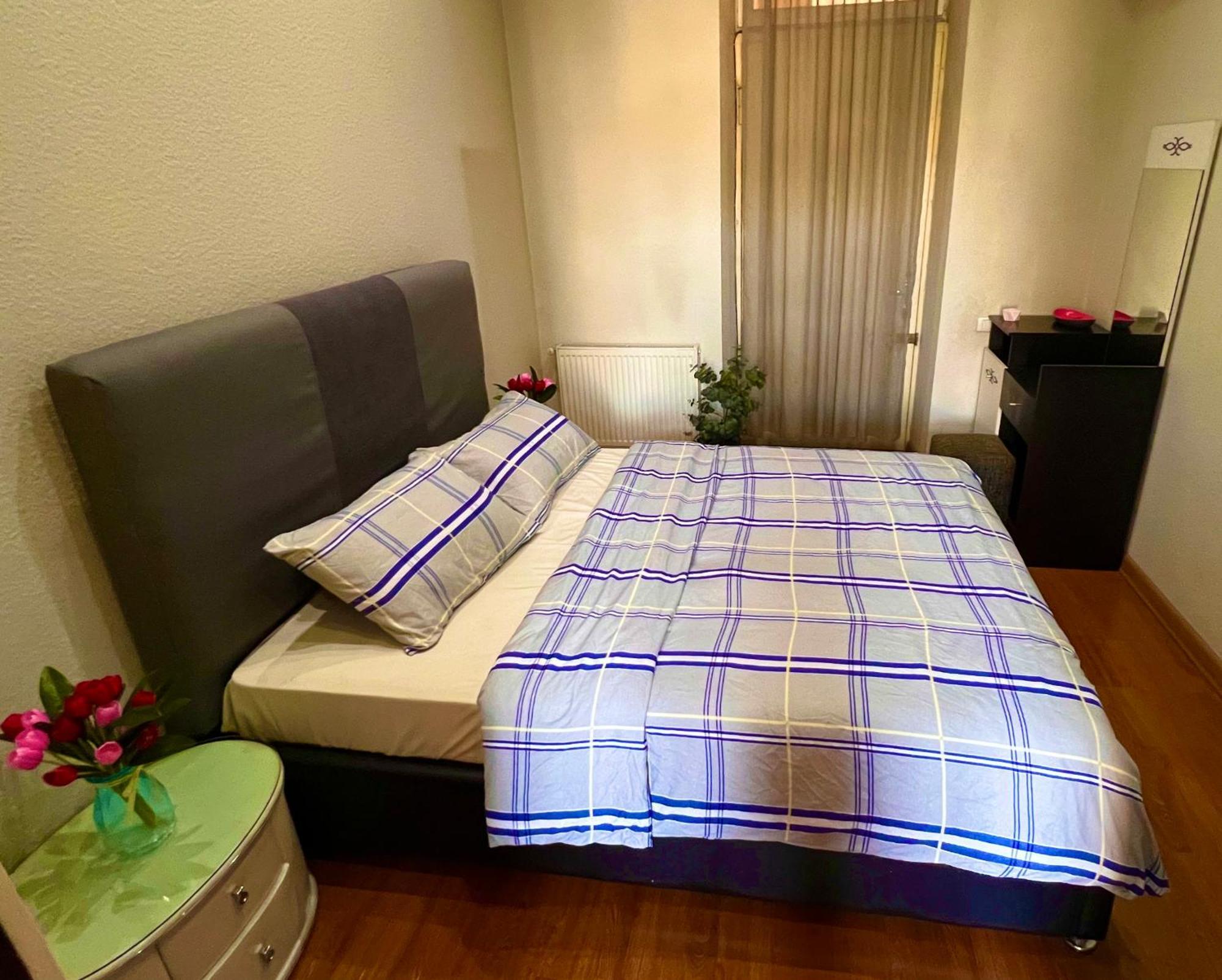 Old Ubani Apartment Tbilisi ภายนอก รูปภาพ